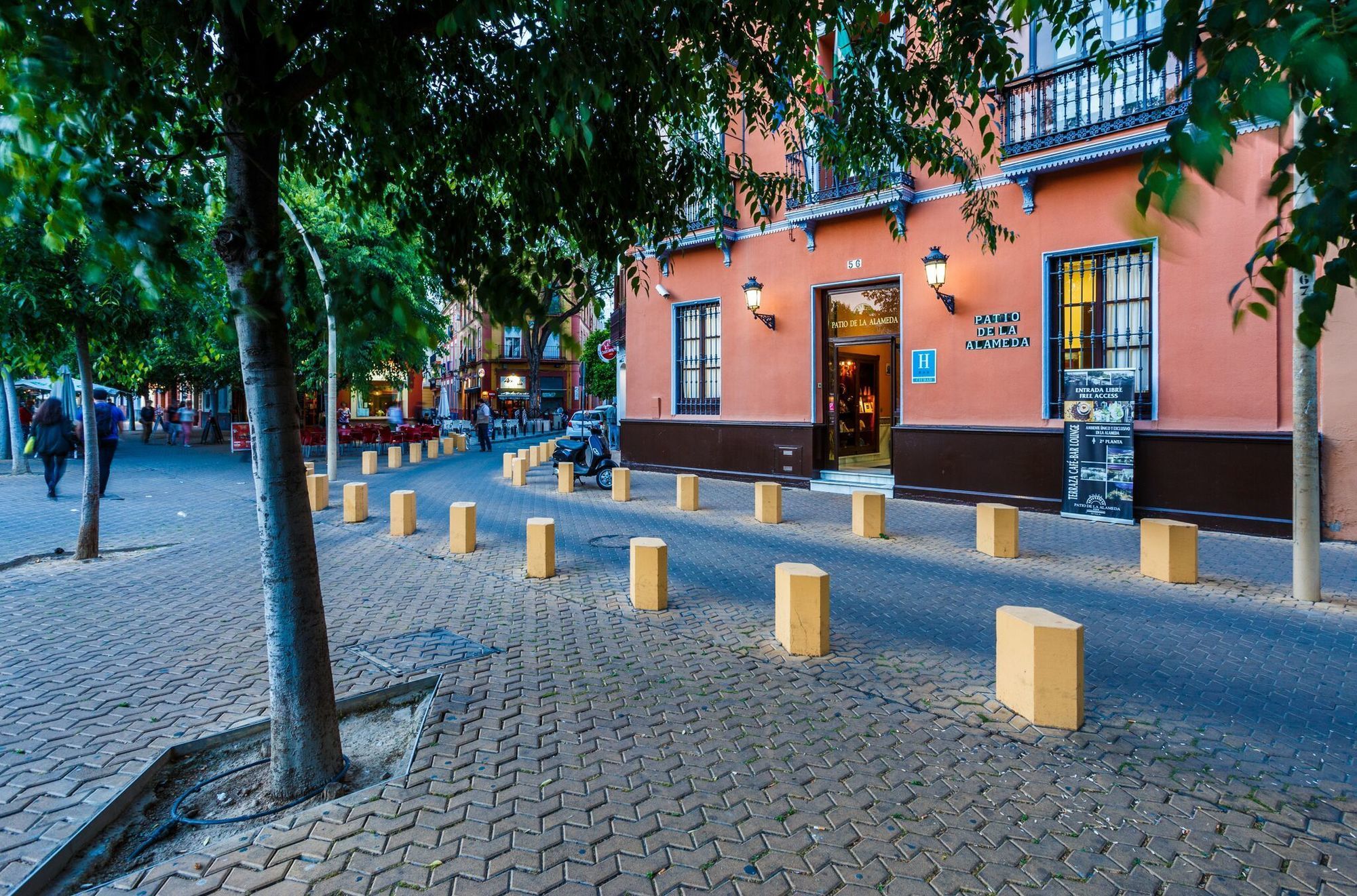 Patio De La Alameda Hotel Seville Exterior photo